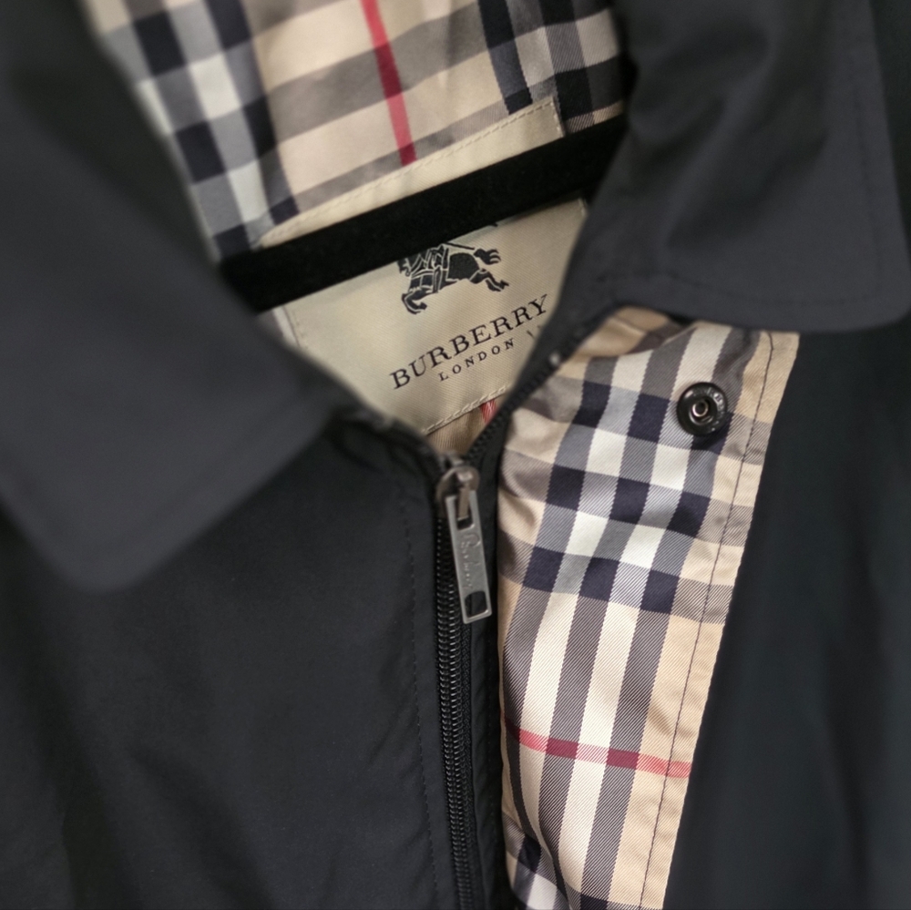 Burberry Men's Black Lightweight Jacket - Picture 2 of 5